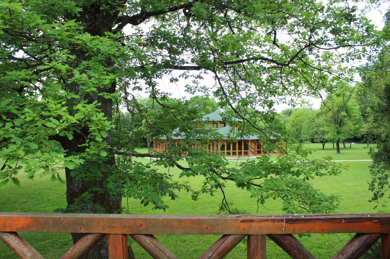 Nagy-Magyarorszag Park Bed & Breakfast Isztimer Exterior photo