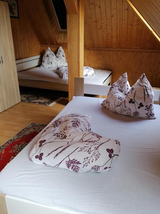 Nagy-Magyarorszag Park Bed & Breakfast Isztimer Exterior photo